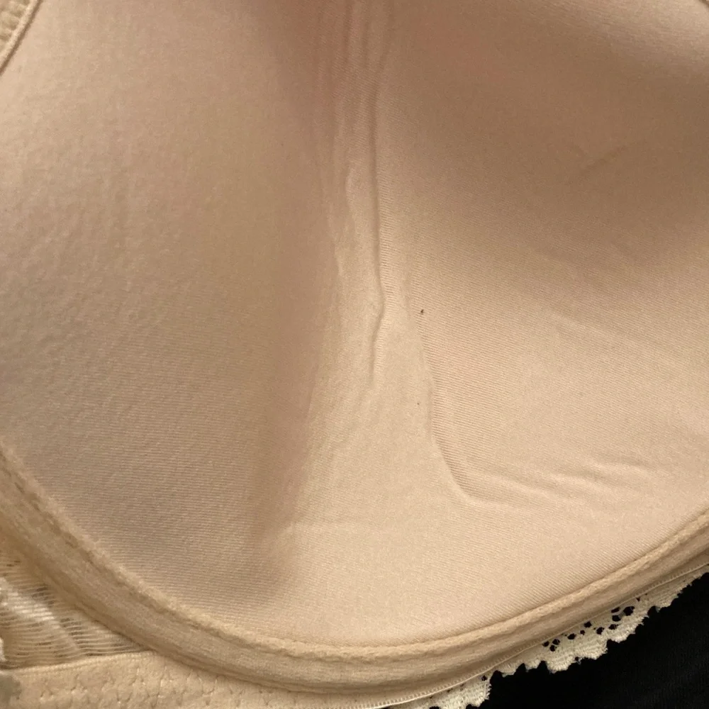 Wacoal Smooth Nude Lace-Trim Bra‎ 36DD
